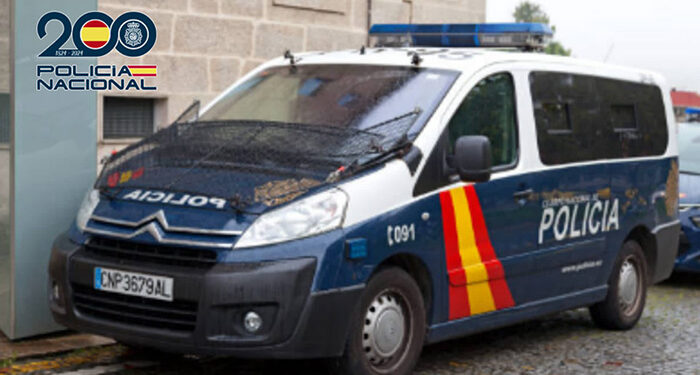 La Policía Nacional recupera en la N-II un camión que había sido robado en Guadalajara