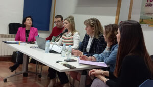 Las ayudas al emprendimiento llegan a Villanueva de la Jara de la mano de AMEP y la Junta