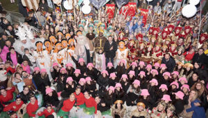 Lleno en las calles de Azuqueca para ver la Cabalgata de los Reyes Magos
