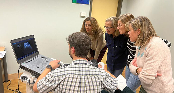 Más de medio centenar de residentes y tutores de la Unidad Docente de Atención Familiar y Comunitaria de Cuenca se forman en el manejo de la ecografía