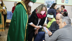 Melchor, Gaspar y Baltasar visitan diferentes centros sociosanitarios de Guadalajara y el Hospital en el Día de Reyes