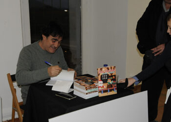 Paco Auñón presenta su libro y una antología navideña en la Fundación Antonio Pérez