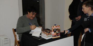 Paco Auñón presenta su libro y una antología navideña en la Fundación Antonio Pérez