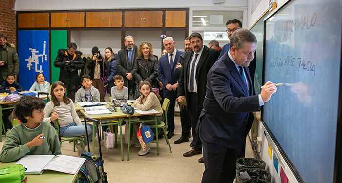 Page avanza la inminente contratación de “430 nuevos docentes” para su incorporación al Plan de Éxito Educativo de Castilla-La Mancha 1 Page avanza la inminente contratación de “430 nuevos docentes” para su incorporación al Plan de Éxito Educativo de Castilla-La Mancha