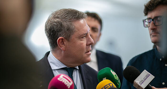 Page lamenta que España “esté metida en un laberinto sin salida” donde el independentismo pretende que se gobierne “con camisa de fuerza” 1 Page lamenta que España “esté metida en un laberinto sin salida” donde el independentismo pretende que se gobierne “con camisa de fuerza”