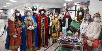 Sus Majestades los Reyes Magos visitan el Hospital de Guadalajara