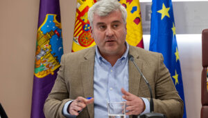 Alfonso Esteban “Que el gobierno regional haga sus deberes con Los Olmos y deje de acusar al Ayuntamiento”