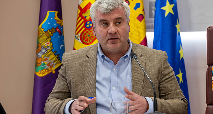 Alfonso Esteban: “Que el gobierno regional haga sus deberes con Los Olmos y deje de acusar al Ayuntamiento” 1 Alfonso Esteban “Que el gobierno regional haga sus deberes con Los Olmos y deje de acusar al Ayuntamiento”