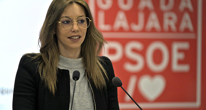 De Luz: “Guarinos aplica el rodillo sectario a nuestras enmiendas a los presupuestos, rechazando mejoras para el bienestar de las personas y el futuro de la ciudad” 1 De Luz “Guarinos aplica el rodillo sectario a nuestras enmiendas a los presupuestos, rechazando mejoras para el bienestar de las personas y el futuro de la ciudad”