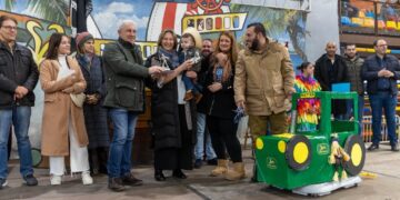El bulevar de Entrepeñas se llena de  color con el desfile infantil del Carnavaldesfile infantil del Carnaval