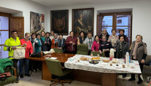 Dos enfermeras de Checa lideran la iniciativa de salud comunitaria ‘Un café con la enfermera’ para fomentar la salud y el autocuidado entre la población