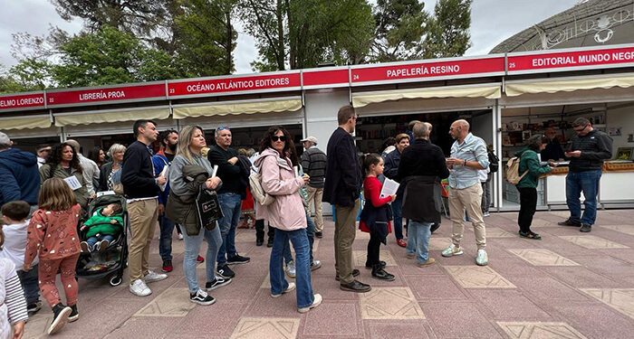 El Ayuntamiento de Guadalajara instalará una caseta para firmas de ejemplares en la Feria del Libro
