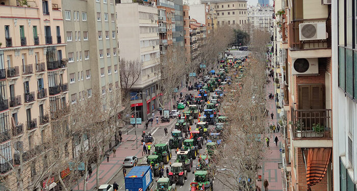 el campo espanol estalla en madrid con una tractorada historica sin los sindicatos de clase que se han convertido en gestorias 1