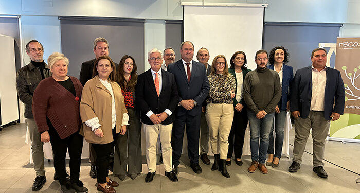 El Gobierno de Castilla-La Mancha felicita a la nueva junta directiva de RECAMDER y destaca su compromiso con el medio rural 1 El Gobierno de Castilla-La Mancha felicita a la nueva junta directiva de RECAMDER y destaca su compromiso con el medio rural
