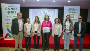 El Gobierno regional reconoce la labor de la ONCE en el lanzamiento de diez millones de cupones por el Día de la Mujer y el Día de la Igualdad Salarial