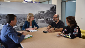 El Gobierno regional y la Joven Orquesta de Cuenca colaborarán para “abrir” la formación musical a la provincia