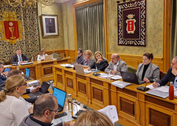 El Pleno del Ayuntamiento de Cuenca aprueba la modificación de la plantilla municipal dotando plazas de inspector y subinspector de Policía, oficial de Obras y técnico de Obras