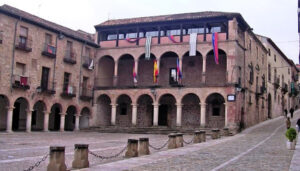 El PP de Sigüenza denuncia la “actitud soberbia” de la alcaldesa María Jesús Merino al modificar el horario de los plenos para entorpecer la labor de la oposición