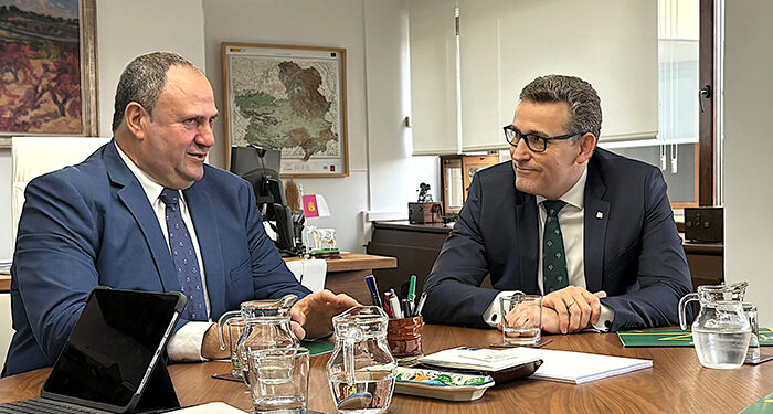 Eurocaja Rural traslada al consejero de Agricultura, Ganadería y Desarrollo Rural su compromiso con el sector primario 1 Eurocaja Rural traslada al consejero de Agricultura, Ganadería y Desarrollo Rural su compromiso con el sector primario