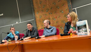 Exitoso paso de Mikel Santiago por Cuenca en la presentación de su última novela