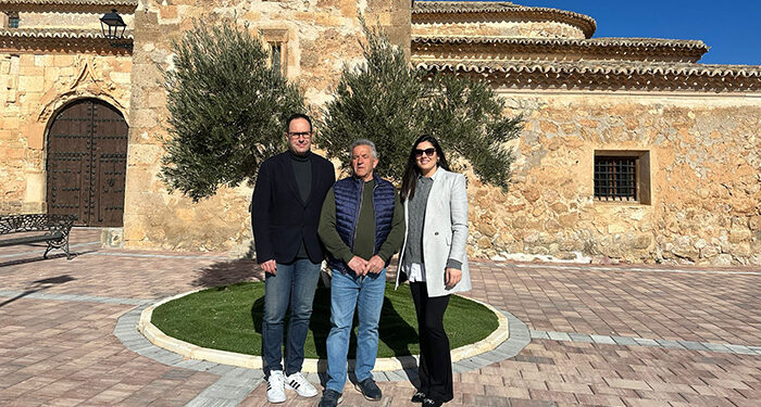 Jiménez reclama al Gobierno de Sánchez la mejora del cruce entre la N-420 y la CM-3011 y el acondicionamiento de firmes en Monreal del Llano