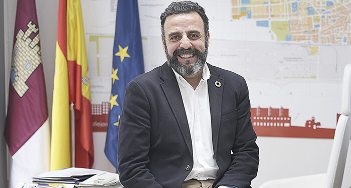 José Luis Blanco deja su cargo como alcalde de Azuqueca de Henares para asumir la Dirección de Relaciones Institucionales de RENFE 1 Jose Luis Blanco, Alcalde Azuqueca de Henares