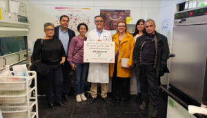 La Asociación Oncológica Optense entrega los 13.292 euros recaudados en la V Marcha Solidaria de Huete