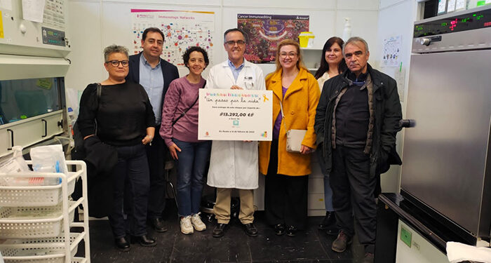 La Asociación Oncológica Optense entrega los 13.292 euros recaudados en la V Marcha Solidaria de Huete 1 La Asociación Oncológica Optense entrega los 13.292 euros recaudados en la V Marcha Solidaria de Huete