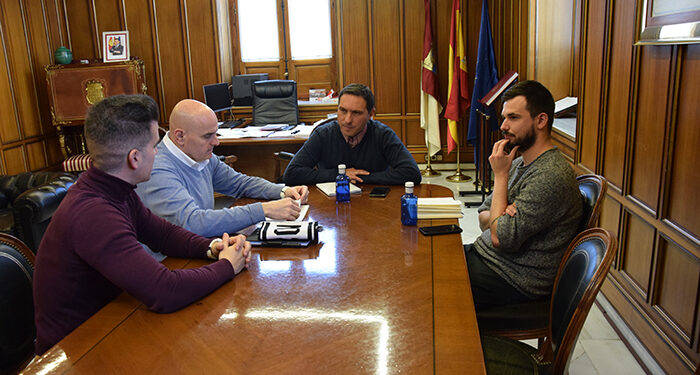 La Diputación de Cuenca reitera el apoyo a la Unión Balompédica Conquense ante un proyecto deportivo ilusionante