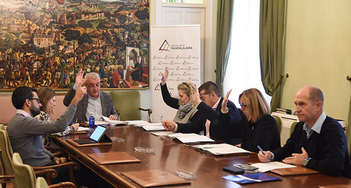 La Diputación de Guadalajara invertirá 1.280.000 euros en mejorar las carreteras de acceso a Illana y a Azuqueca de Henares 1 La Diputación de Guadalajara invertirá 1.280.000 euros en mejorar las carreteras de acceso a Illana y a Azuqueca de Henares