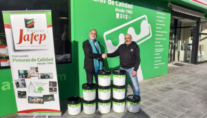 La empresa Pinturas Jafep dona a la delegación de Educación en Guadalajara material profesional valorado en más de 2.000 euros para varios ciclos formativos