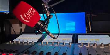 La Facultad de Comunicación celebra el Día Mundial de la Radio y sus cien años de historia