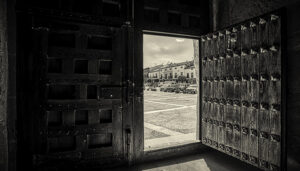 La historia de Cogolludo en siete puertas