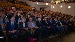 la inmensidad y el vacio en las manos de la soledad de san agustin anuncian de la semana santa de cuenca 2024 2