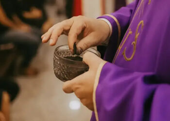 La Junta de Cofradías organiza su tradicional Misa de imposición de Ceniza