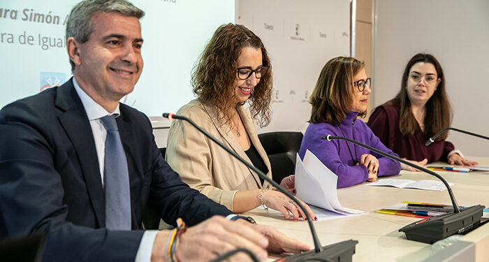 La Junta destaca la necesidad de incorporar la perspectiva de género a la atención a personas con espectro autista