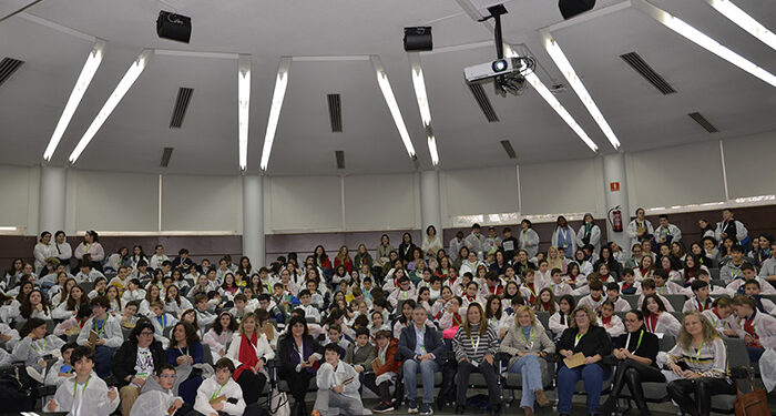 La UCLM promueve el interés por la investigación de un millar de escolares en el Día de la Mujer y la Niña en la Ciencia