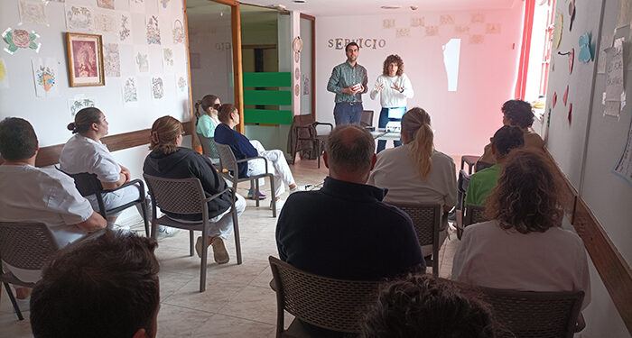 La Unidad de Salud Bucodental de Tarancón desarrolla actividades de educación para la salud en las residencias de mayores de la localidad