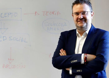 Las relaciones de pareja en la España actual llegan a las charlas de la RACAL