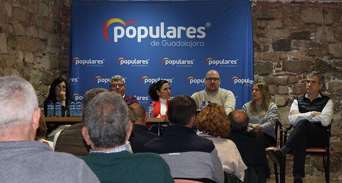 Los alcaldes y portavoces del PP de la zona de Sigüenza preocupados por las multas de la Confederación Hidrográfica del Tajo por no tener depuradoras y por la escasez de médicos