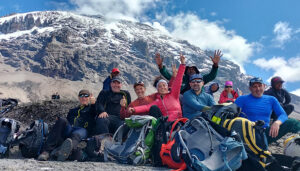 Miguel Ángel Rubio y su equipo de expedición cumplen el reto de ascender al Kilimanjaro “ahora está en manos de la gente terminarlo”