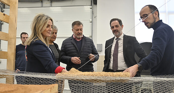 Milagros Tolón visita UFIL y muestra el apoyo del Gobierno de España a este programa