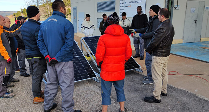 Naturgy forma a instaladores fotovoltaicos para promover la empleabilidad ligada a las renovables en el entorno de Zorita 1 Naturgy forma a instaladores fotovoltaicos para promover la empleabilidad ligada a las renovables en el entorno de Zorita