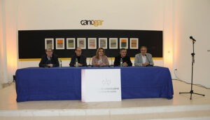 Rafael Canogar presenta en la FAP Los Pilares de la Luz, muestra dentro de proyecto MENÚ-Cuadernos de Poesía