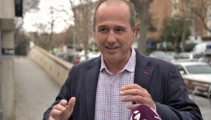 Rojo “Hoy es un día feliz, porque el gran centro neurológico de Nipace, para el que hace un año cedimos la parcela, ya tiene hoja de ruta”