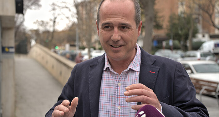 Rojo “Hoy es un día feliz, porque el gran centro neurológico de Nipace, para el que hace un año cedimos la parcela, ya tiene hoja de ruta”