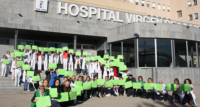 Sanidad y la AECC hacen un llamamiento a la población para que participen en los programas de prevención de cáncer de mama, cérvix y colon