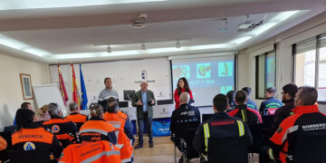 Un total de 41 voluntarios de Protección Civil, bomberos e integrantes de organismos del Estado se forman sobre incendios de vegetación y RCP
