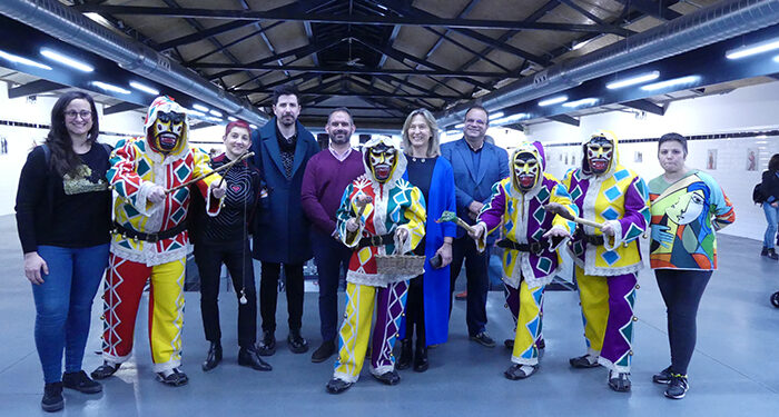 Una exposición fotográfica con las botargas de Guadalajara en el Mercado de Abastos abre el programa de Carnaval 1 v