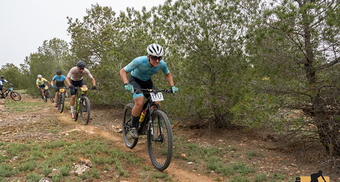 Agustín Fernández y Paula Plaza ganan en el XI Trofeo MTB Ajo y Agua de Las Pedroñeras 1 Agustín Fernández y Paula Plaza ganan en el XI Trofeo MTB Ajo y Agua de Las Pedroñeras